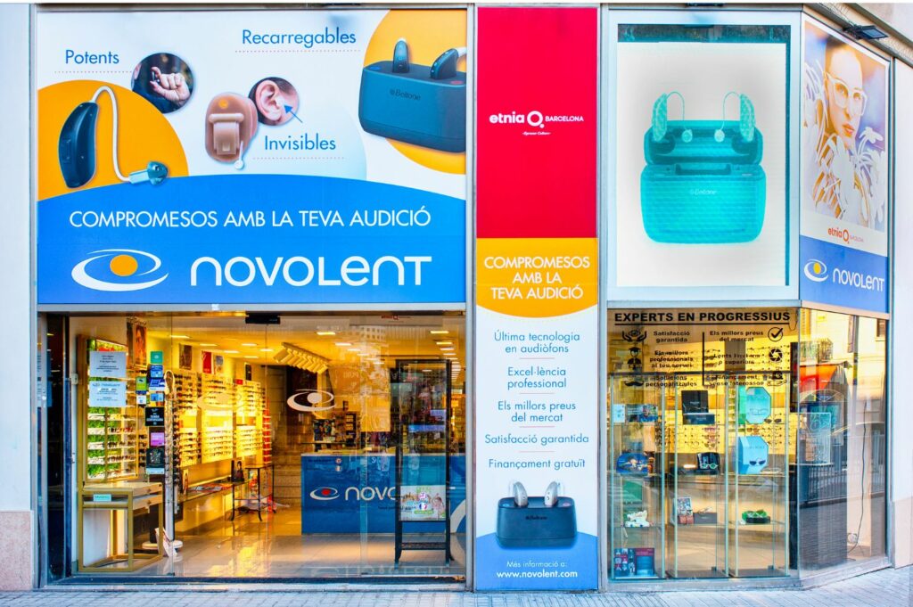 Fachada Centro auditivo y Óptica Novolent